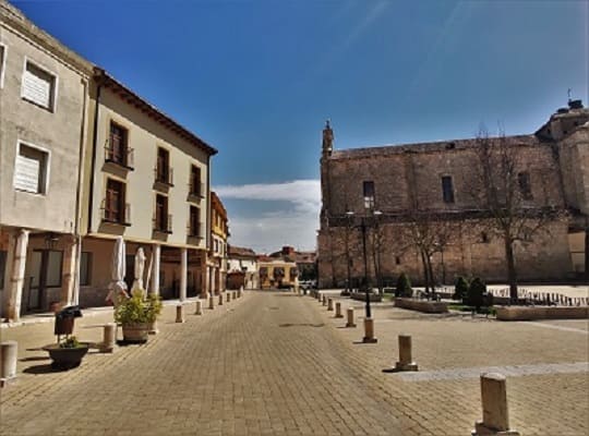 plaza mayor de dueñas