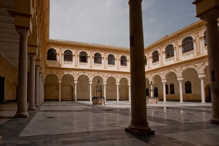 iglesia de san Agustin, patio, Marchena