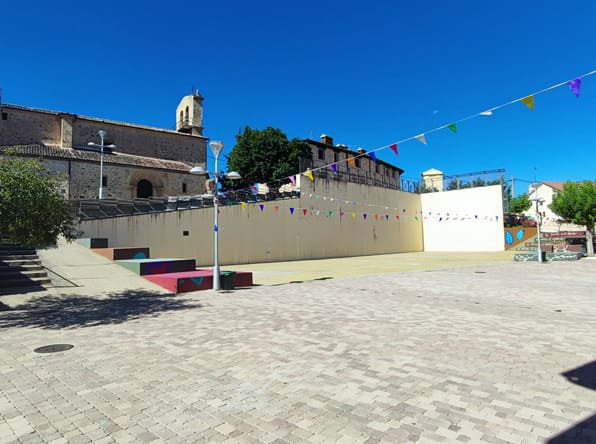 plaza mayor, cerezos de abajo