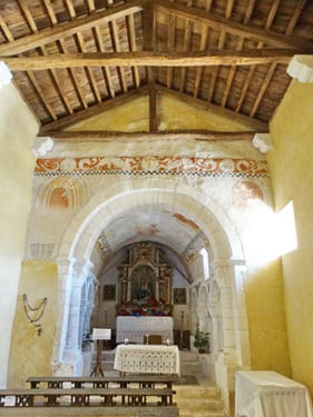 ermita virgen del barrio romanica, interior, navares de las cuevas