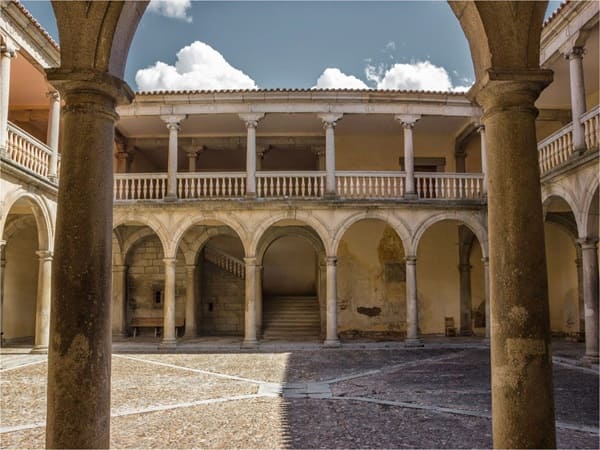 Palacio Cardenal Espinosa, patio,  Martin Muñoz de las Posadas