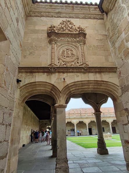 patio escuelas menores universidad de Salamanca