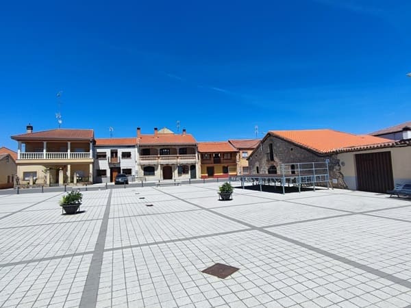 plaza Mayor, calzada de valcunciel