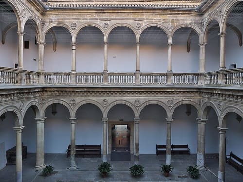 Hospital Real de Granada, patio