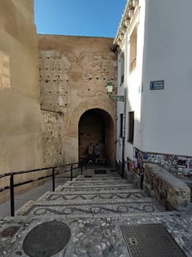 puerta de las Pesas, Granada