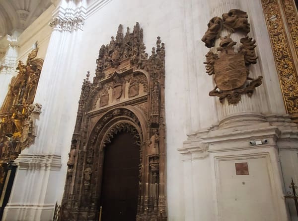 puerta a la capilla Real, catedral de granada