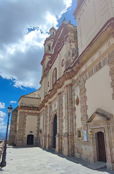 iglesia de la Encarnacion, Olvera