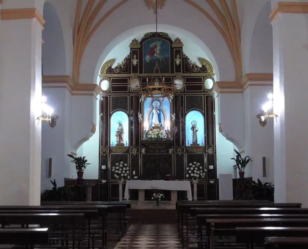 iglesia de Santiago el Mayor, interior