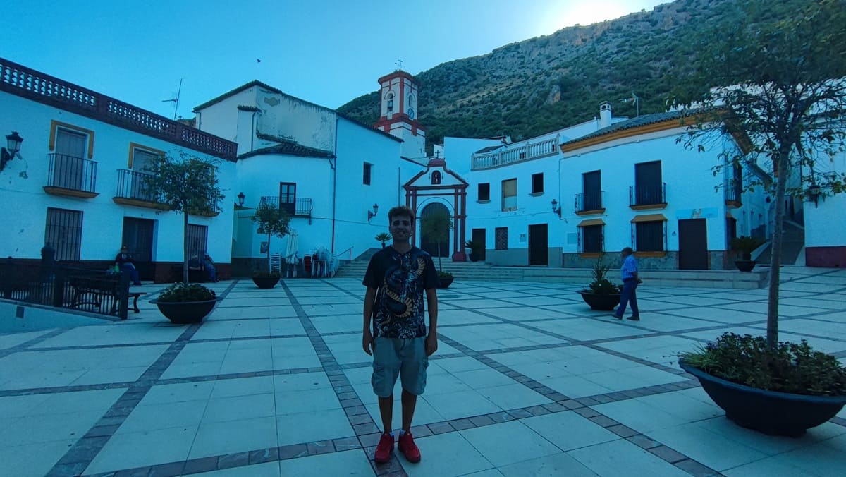 plaza Mayor de Benaoján