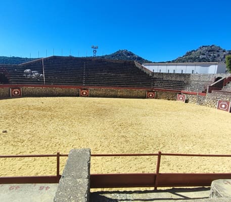 plaza de toros de Villaluenga del Rosario