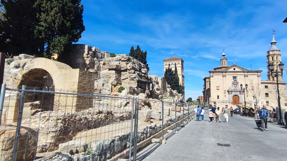 ruinas romanas, torre de la Zuda, Zaragoza