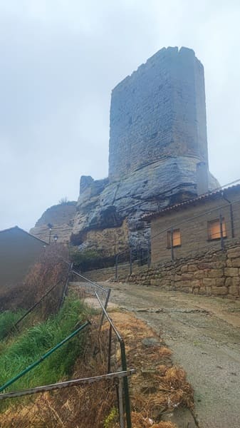 castillo de Luesia