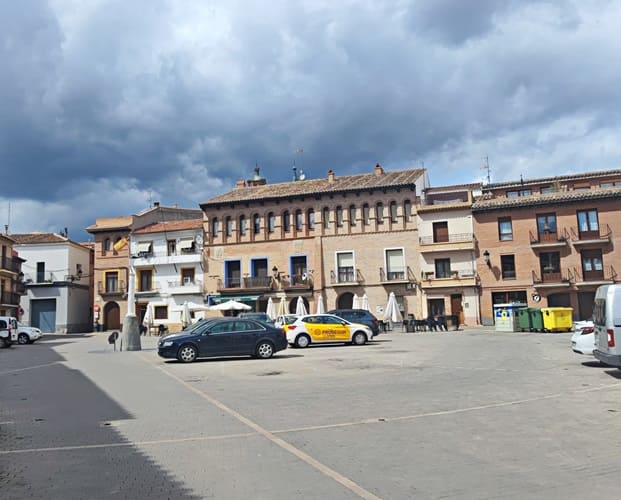 Plaza Mayor, Almunia de Doña Godina